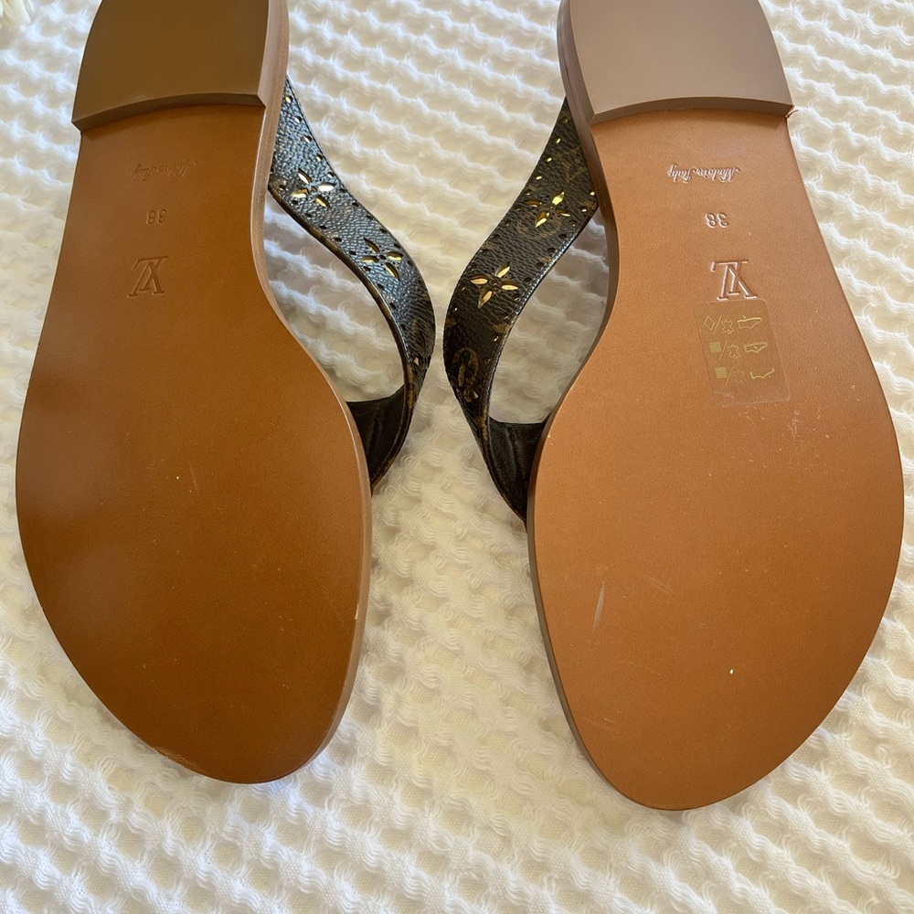 Louis Vuitton Sunny Flat